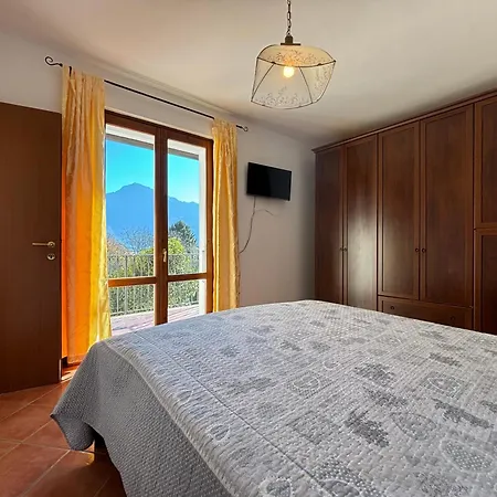 Casetta Larianella - Larihome A76 Apartment Gravedona